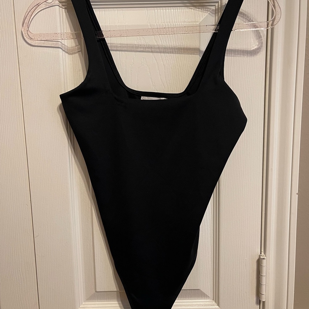 Good American Classic Black Square Neck Body Suit